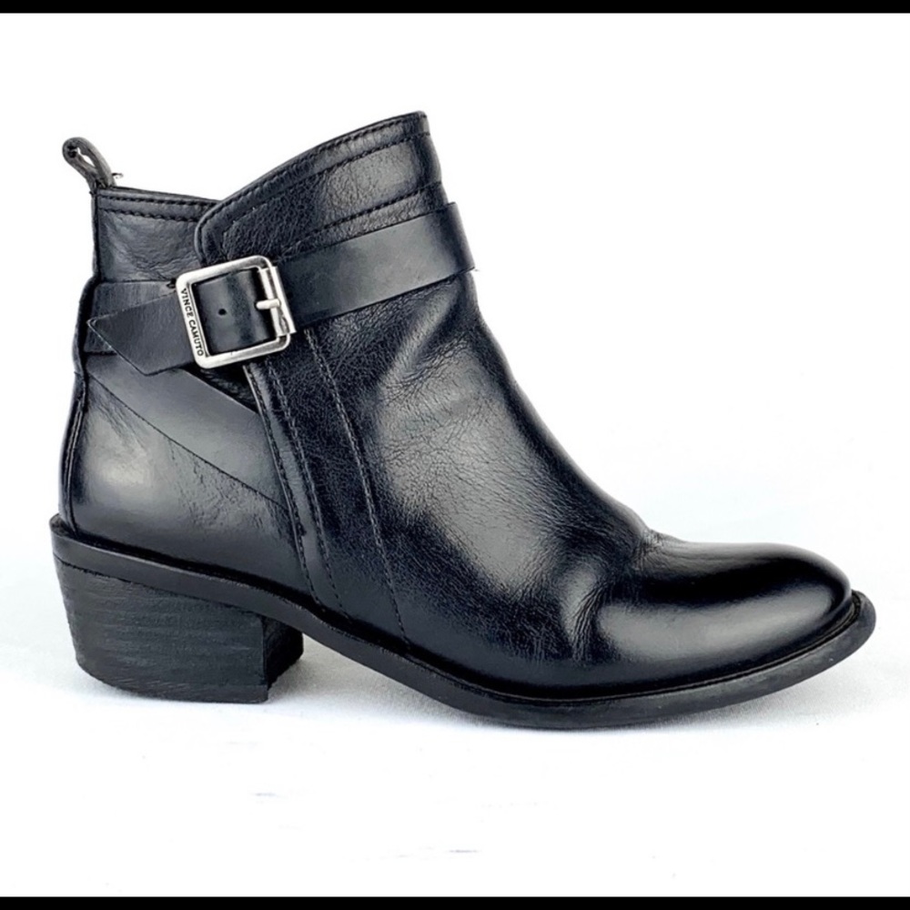 VINCE CAMUTO boots